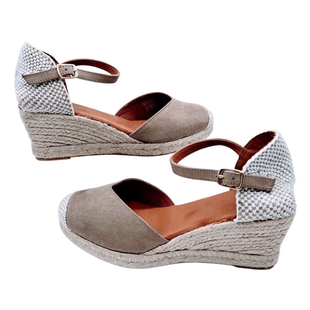Womens‎ Menina Jimena Mid Strap Suede Camel Sandal US Size 7.5 EU 38 NEW